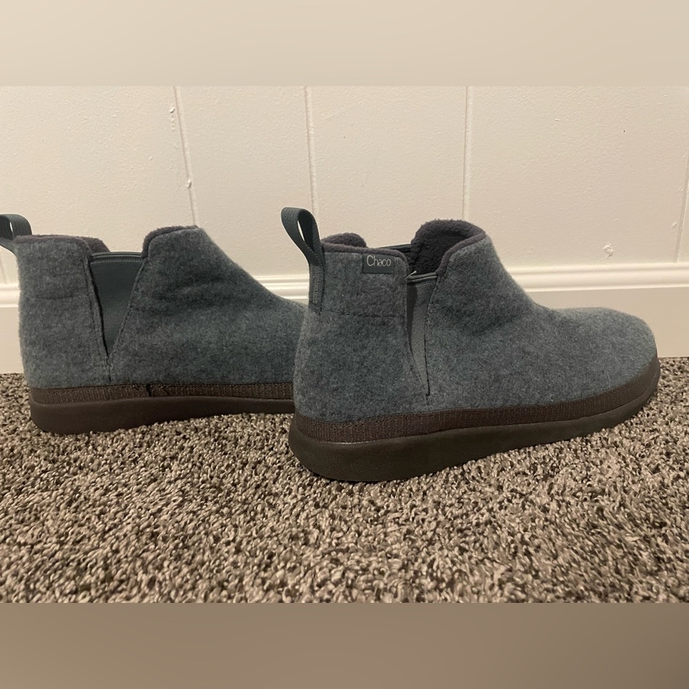 New Women’s Chaco Slip On Boot